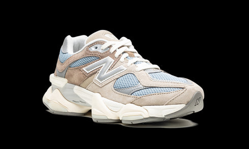 9060 "Sea Salt/Blue"